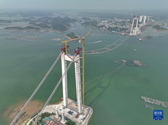 意昂平台：广西最长跨海大桥全面进入上部结构施工阶段